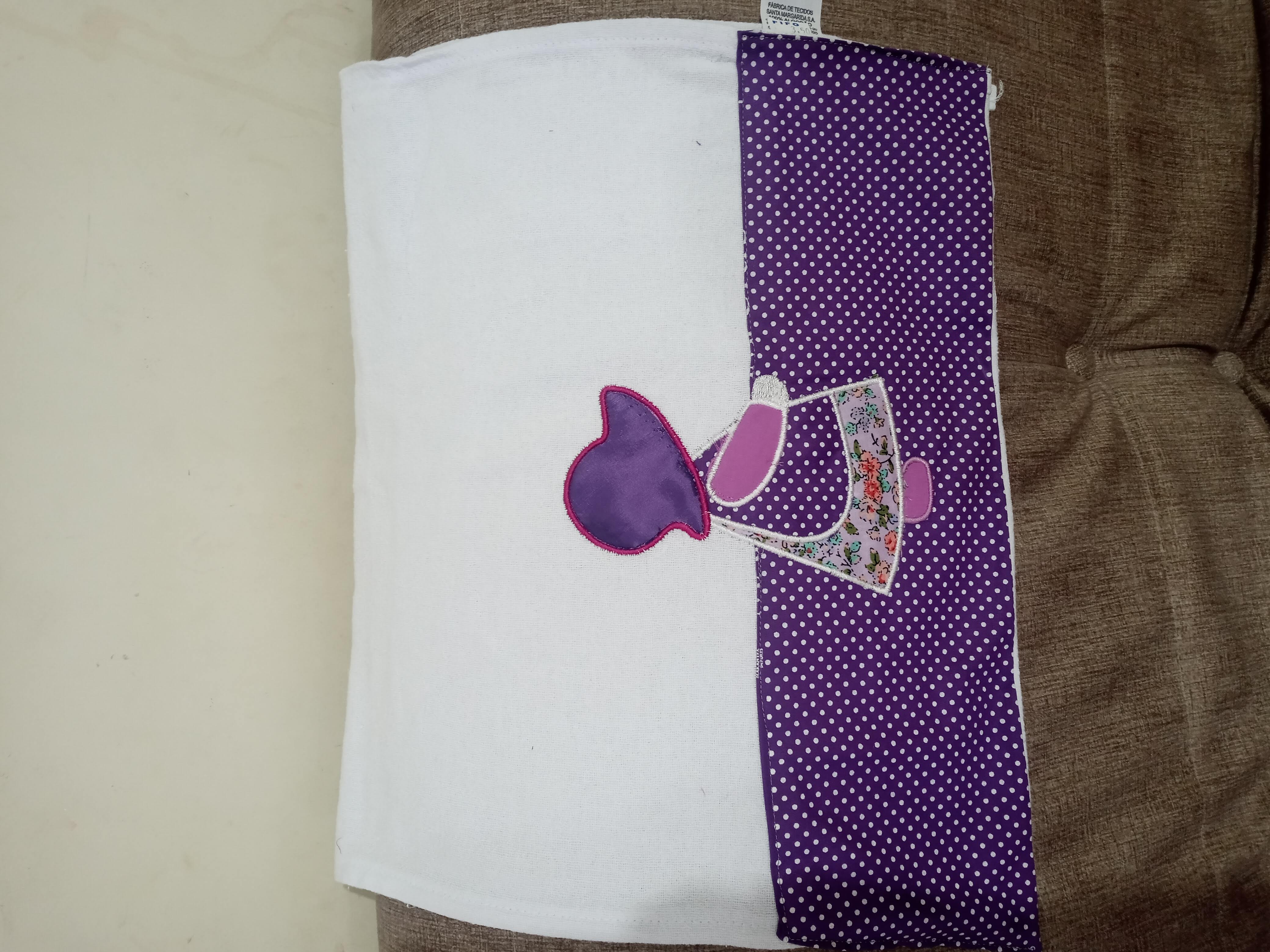 Pano de prato bordado com Minnie